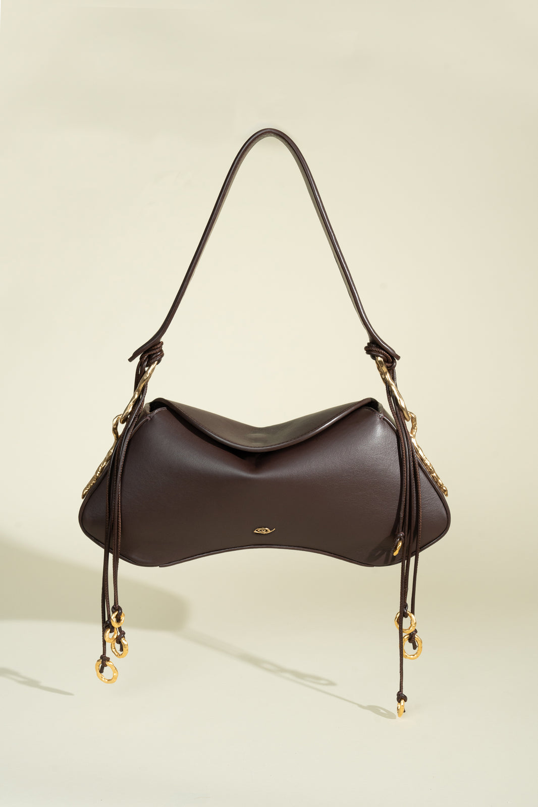  Deià handmade bag Nappa Leather Shoulder bag with Hanging Organic Rings senderkis dark chocolate front view
